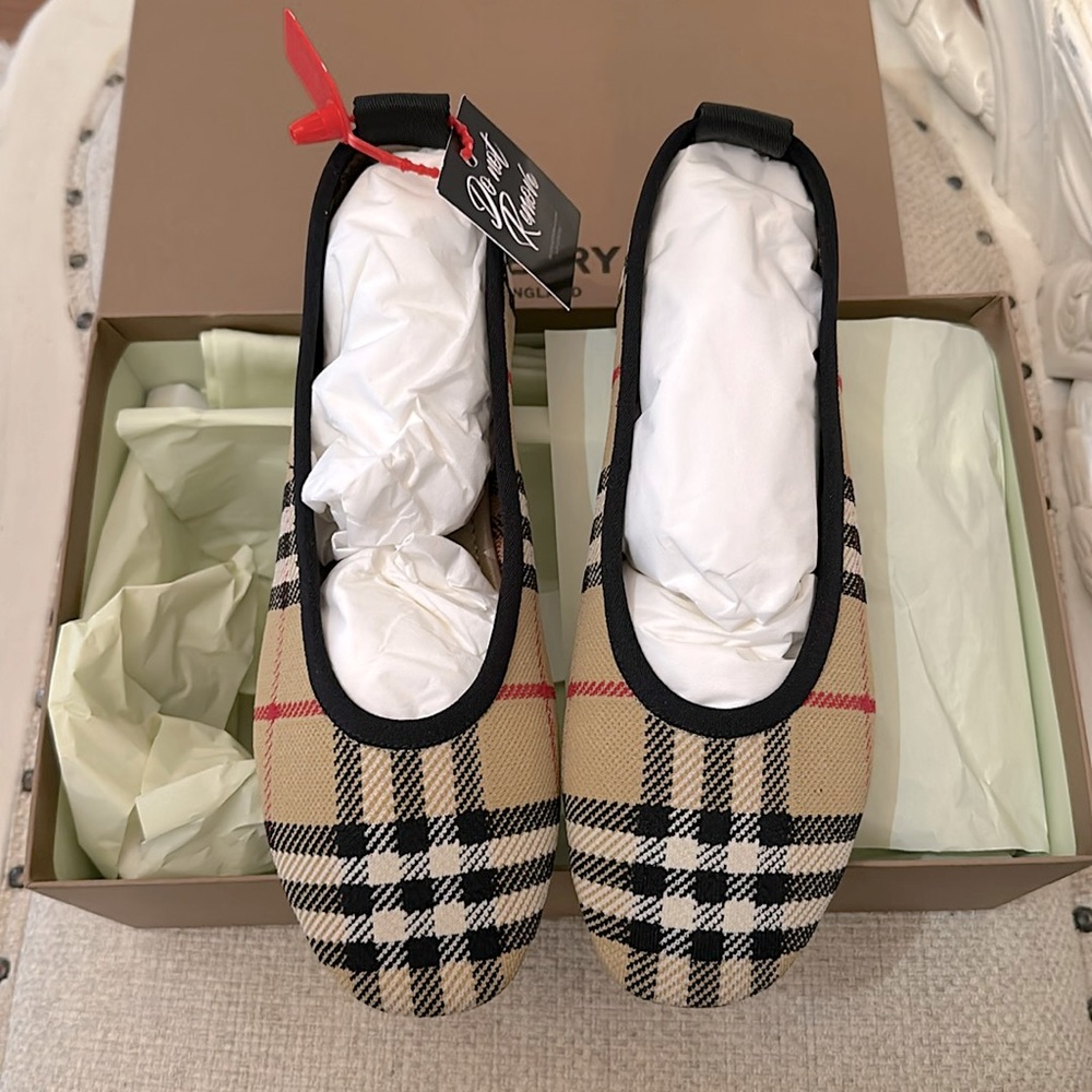 Burberry ballerina shoes ❤️brand new in box❤️